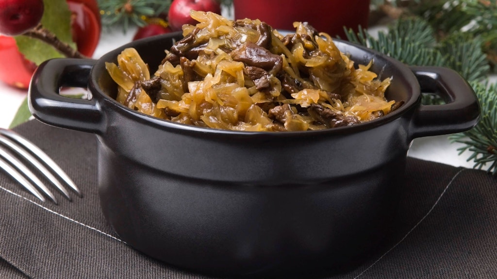 Bigos wird oft in großen Portionen für die ganze Familie gemacht.