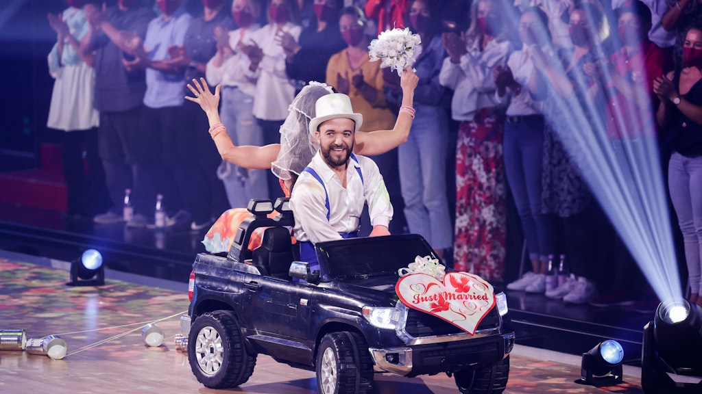 Mathias Mester und Renata Lusin vertanzen im Halbfinale von „Let's Dance“ ihre Hochzeit.