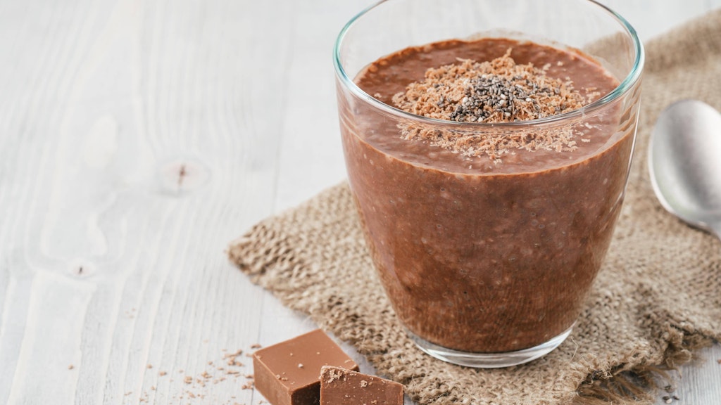 Leckeres Mousse au Chocolat kann man zu Hause mit dem richtigen Rezept ganz leicht selbst machen.