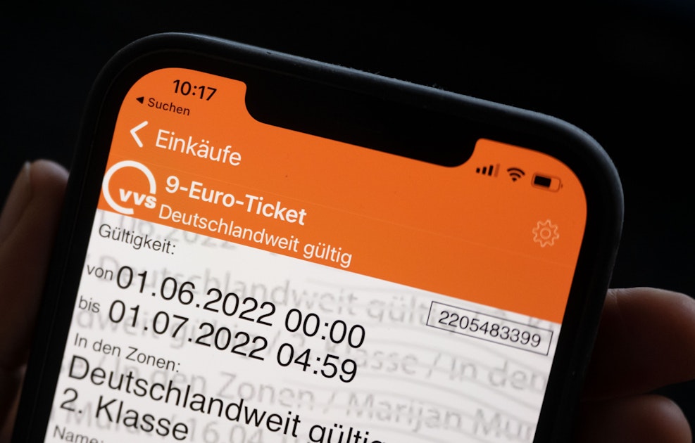 Von wegen Altpapier! 9EuroTicket in Berlin kommt. Ab DIESEM Tag kann