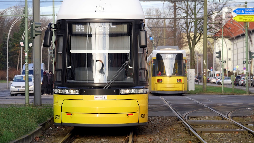 Das 9-Euro-Ticket für Bahn und Bus gibt es ab heute über die App der BVG.