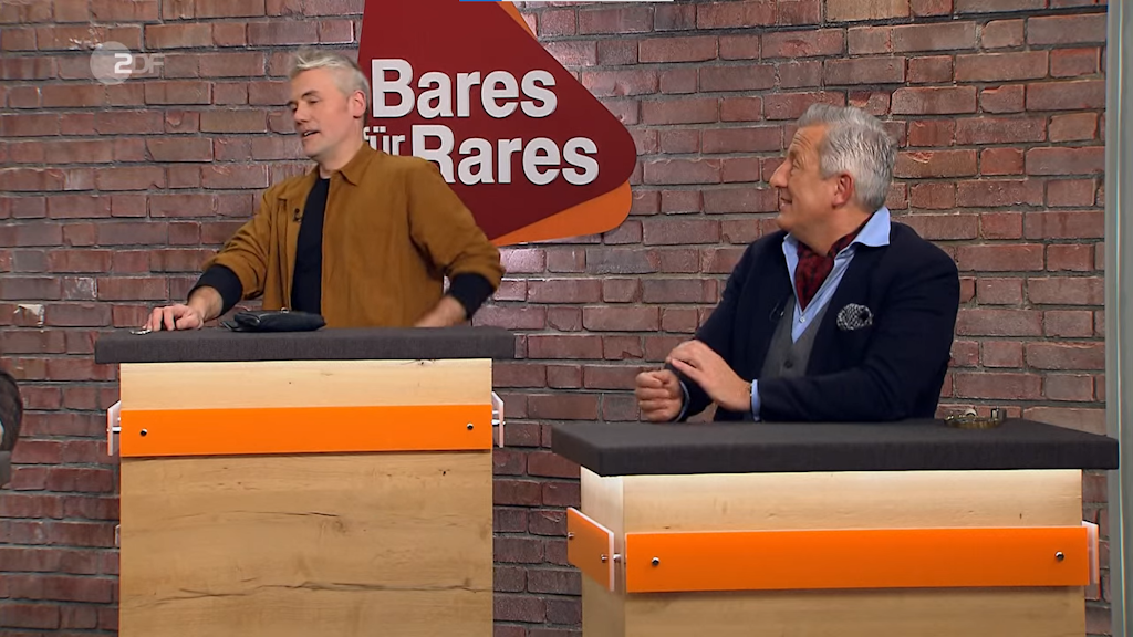 Da seufzt Christian Schwer, als er seine „Bares für Rares“-Kollegen endlich abwimmeln kann