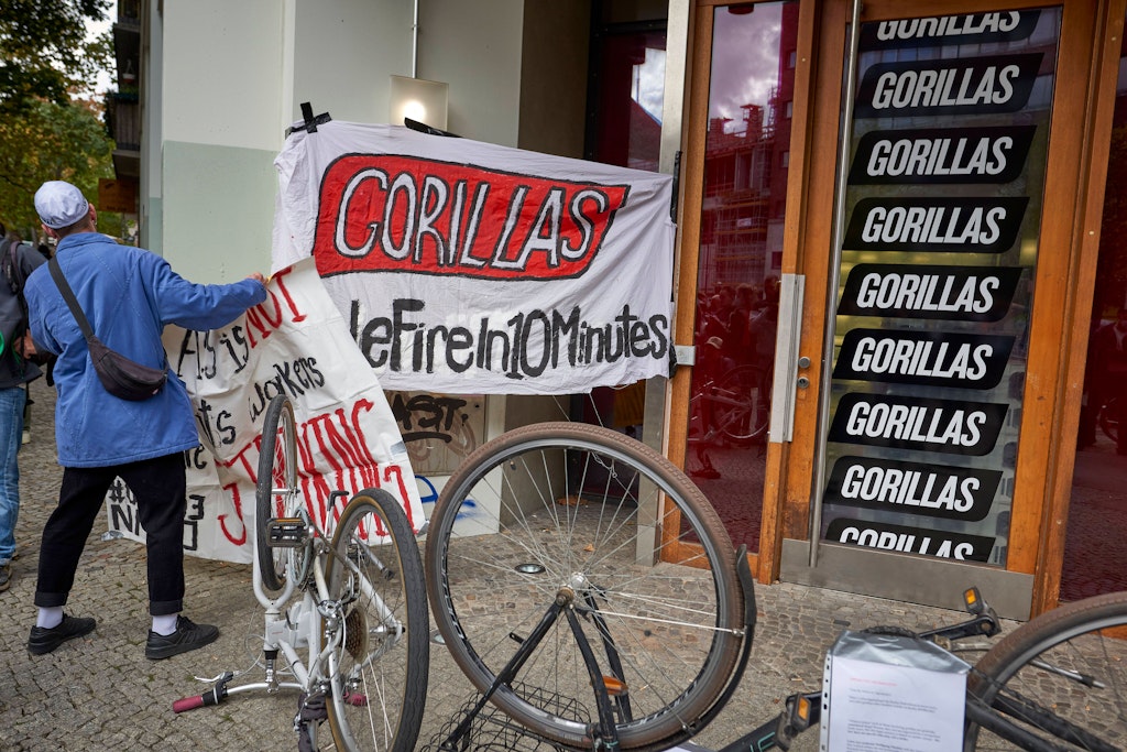 Im vergangenen Jahr feuerte die Firma Gorillas Mitarbeiter, die gestreikt hatten. Die Fahrer protestierten.