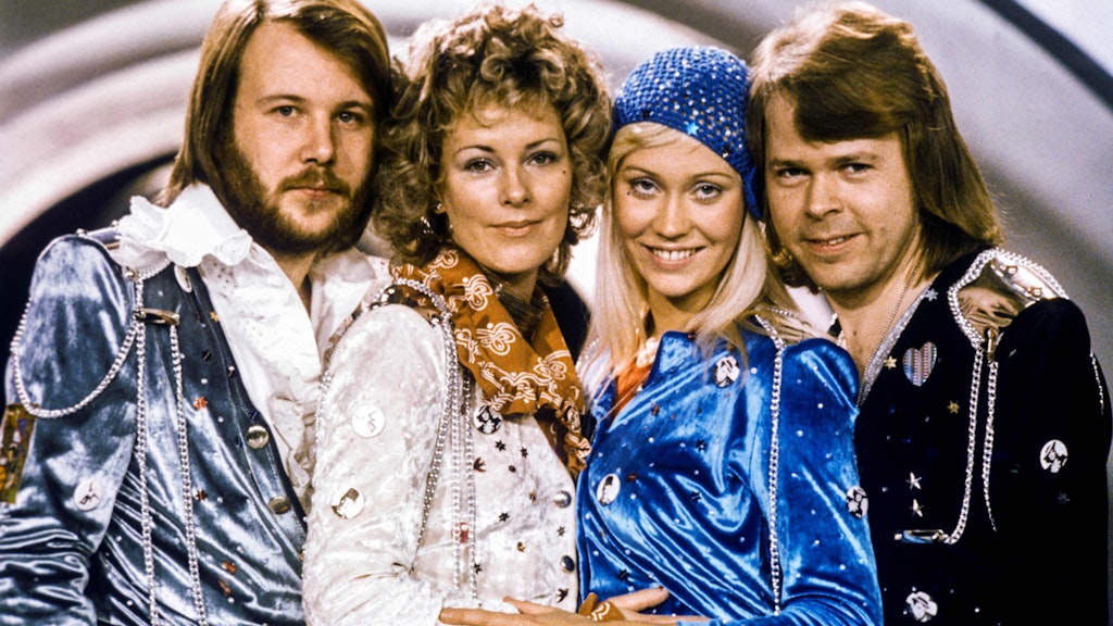 Das war Abba 1974 - nachdem die Band mit ihrem Song "Waterloo" den Eurovision Song Contest gewonnen hatte.