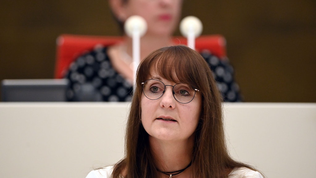 Brandenburgs Ministerin Katrin Lange warnt: „Sanktionen dürfen uns nicht mehr schaden als Russland. Das wäre widersinnig und beendet auch nicht den elenden Krieg.“
