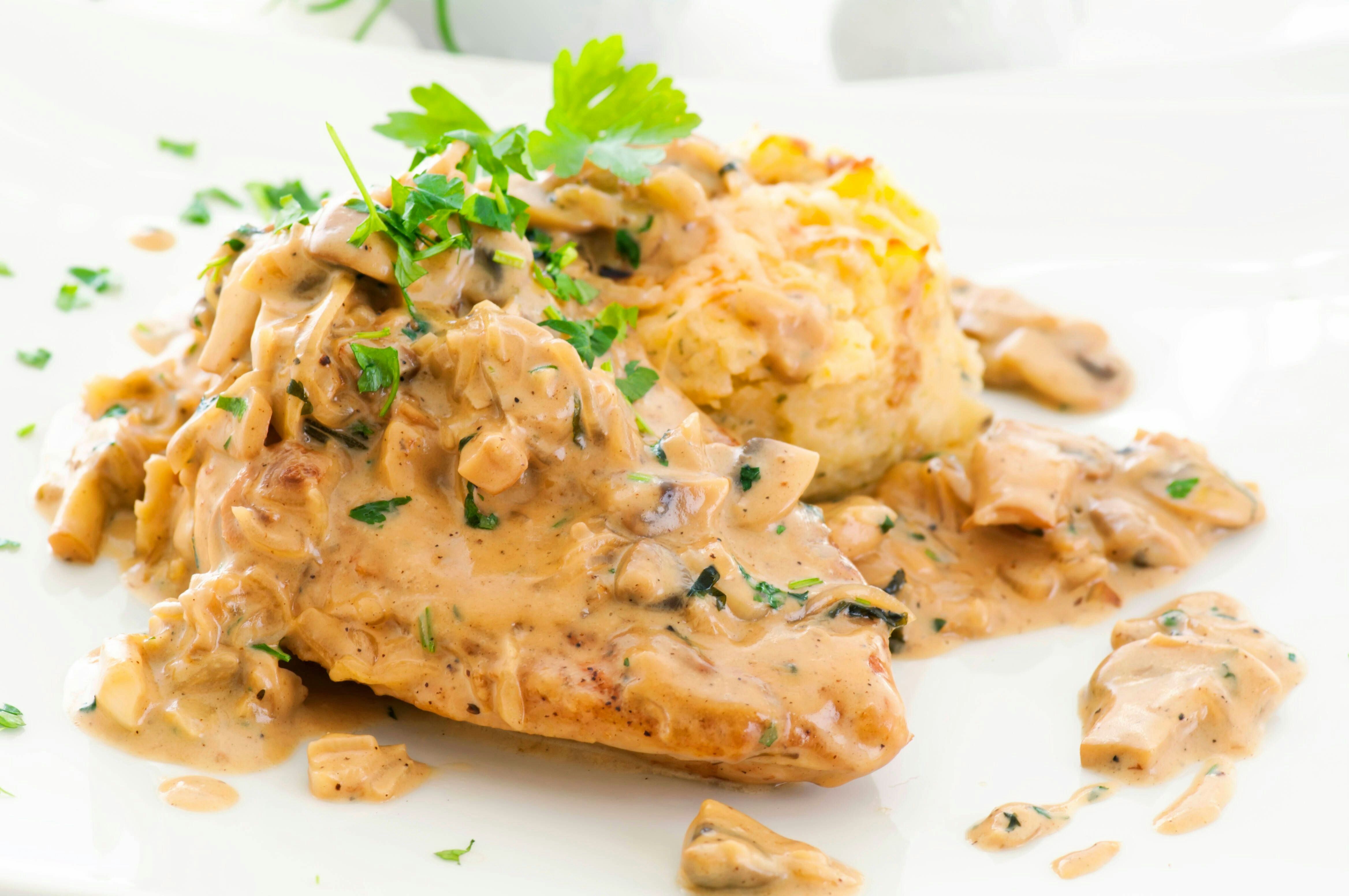 Schnelles Rezept für Putenschnitzel aus dem Ofen, lecker überbacken mit ...
