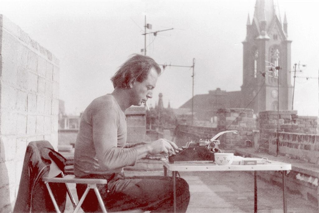 Wilfried Bergholz, der junge Autor 1988 auf seinem Dach an der Schönhauser Allee.