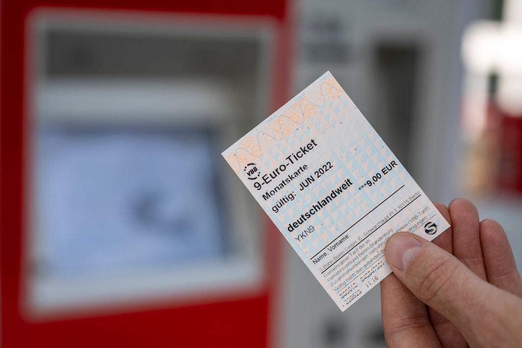Viele Menschen nutzten das neue 9-Euro-Ticket - doch seit dem 1. September gilt es nicht mehr.