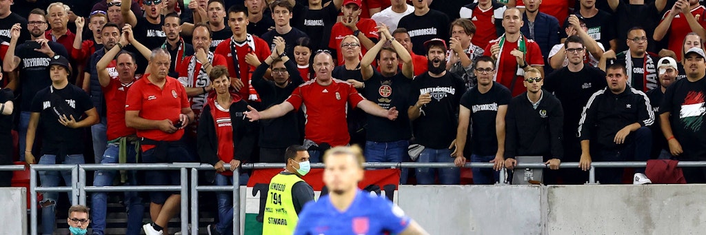 Ungarische Fans benahmen sich bereits vergangenes Jahr daneben. Nun kam es gegen England erneut zu einem Eklat.