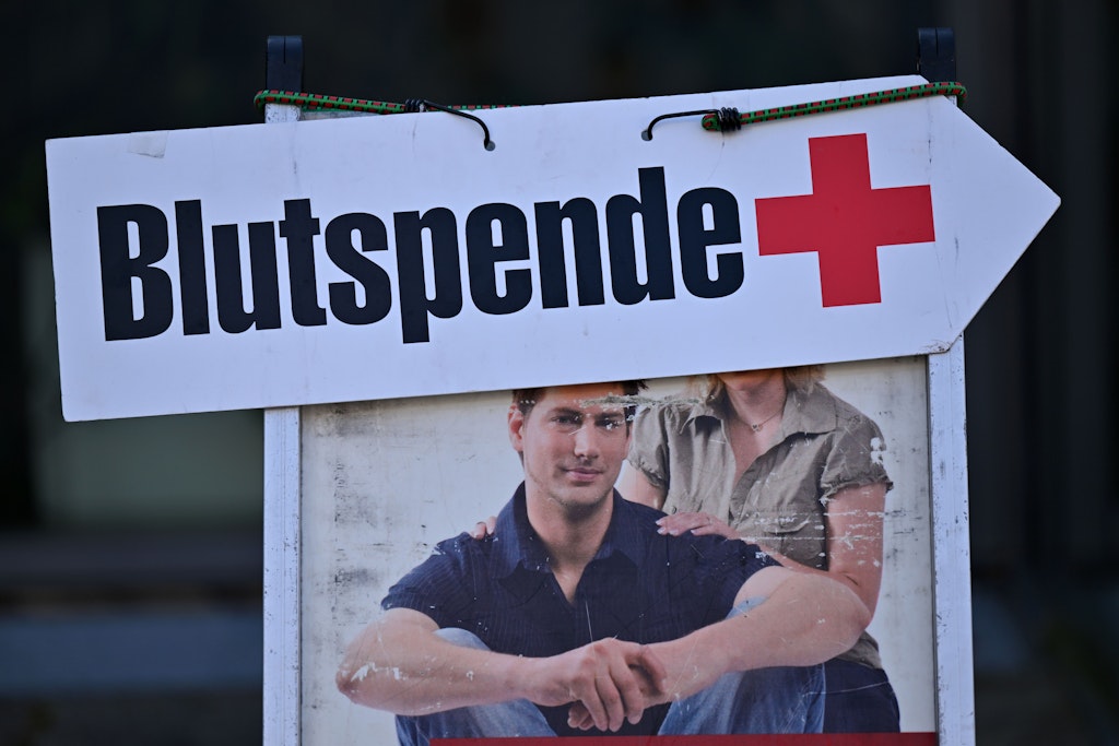 Das Deutsche Rote Kreuz (DRK) bittet dringend um Blutspenden.
