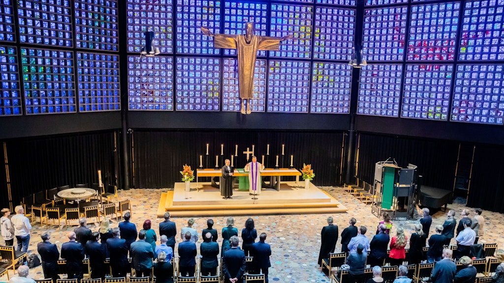 Die Gedenk-Andacht in der Kaiser-Wilhelm-Gedächtnis-Kirche.