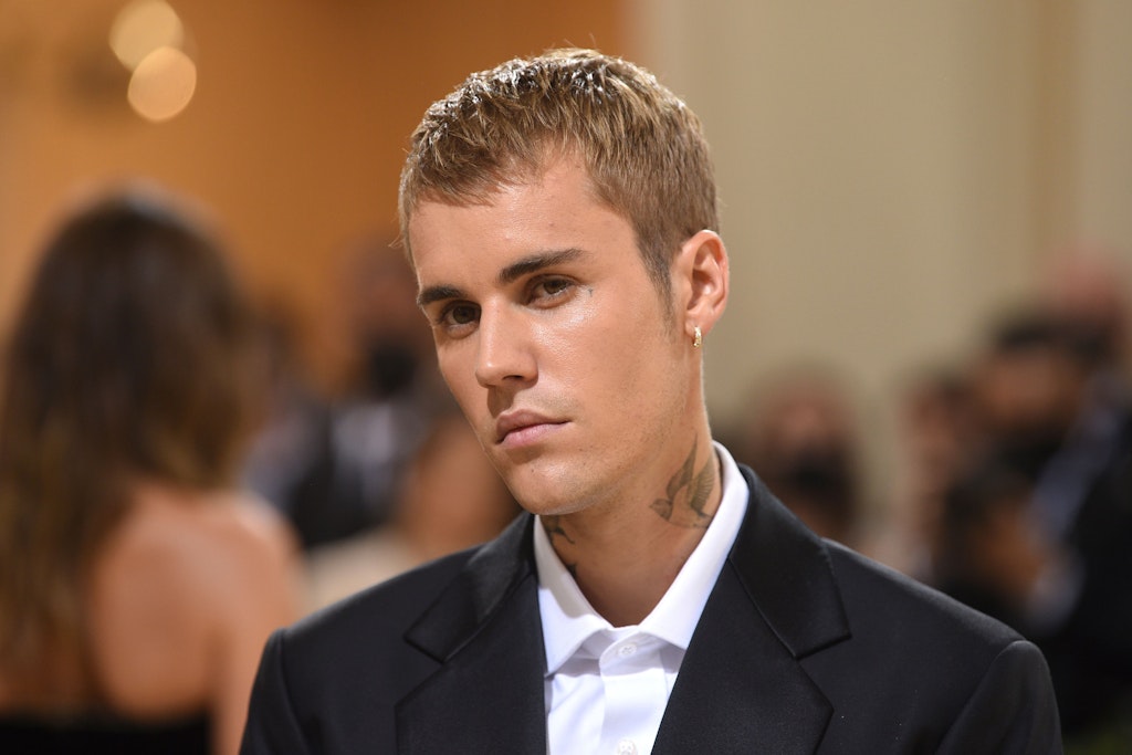 Justin Bieber leidet an einer halbseitigen Gesichtslähmung.