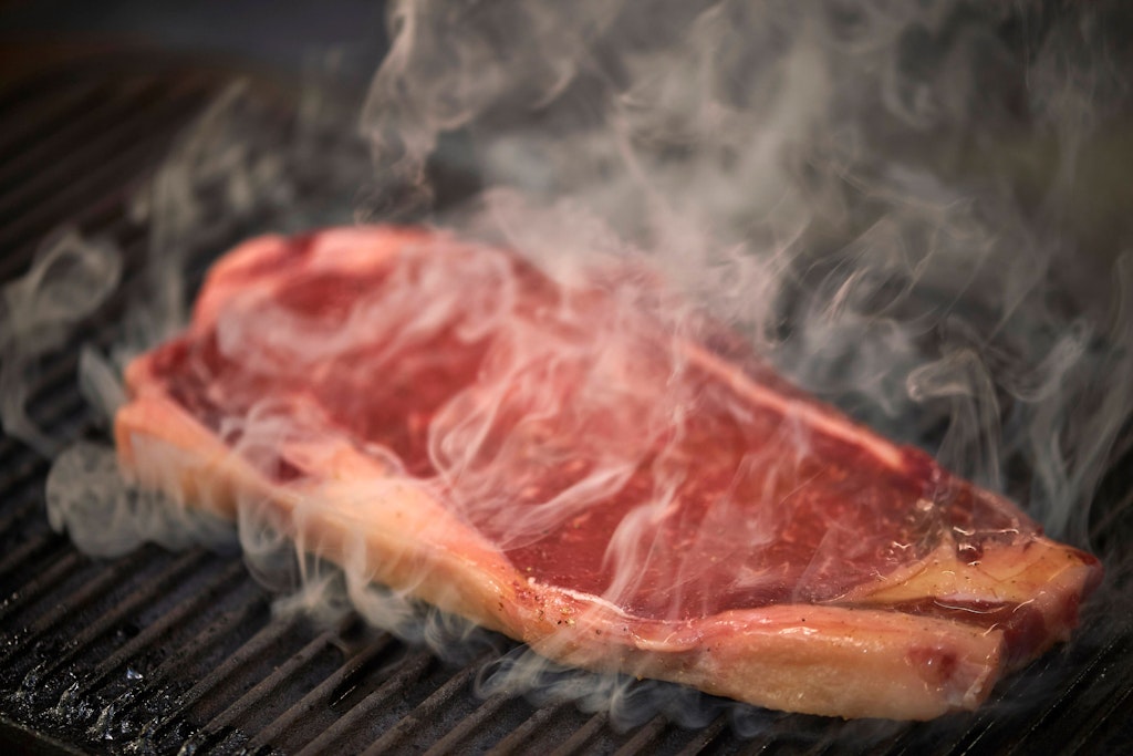 4,5 Zentimeter sollte es dick sein: das auf dem Grill zubereitete Entrecote für das Carne Asada.