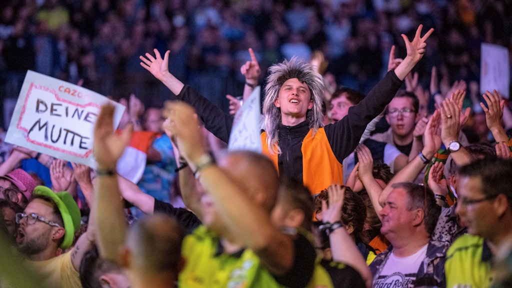 Eine große Darts-Party: 10.0000 Fans feierten die Spieler in Berlin.