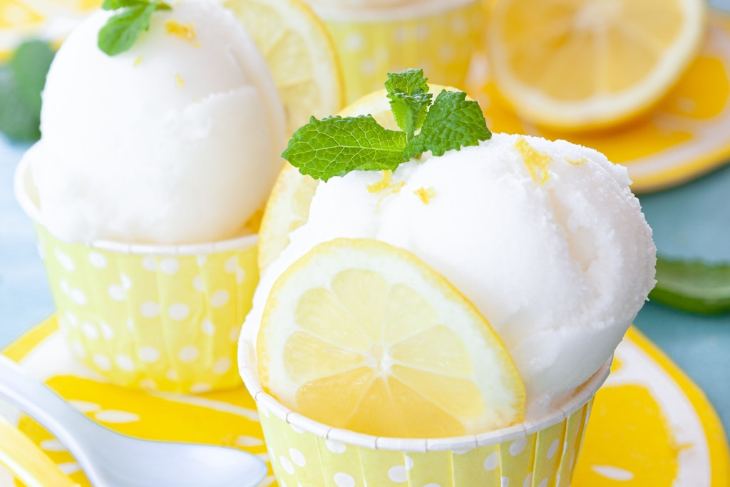Erfrischender gehts nicht: das köstliche Zitronensorbet!