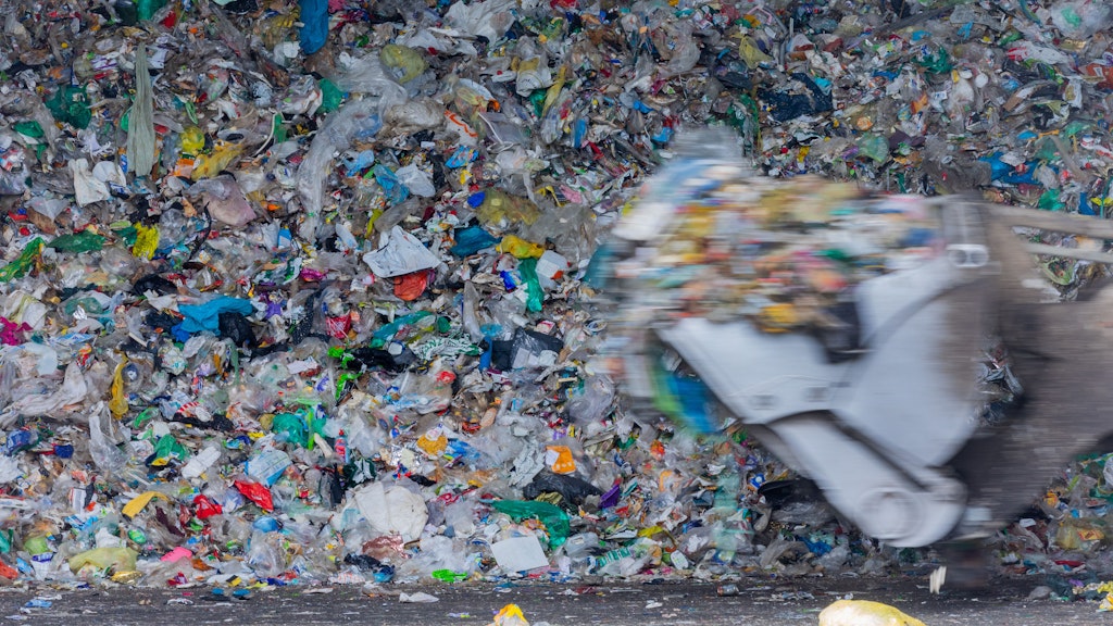 Seit Jahren versuchen Forscher, Lösungen gegen die immer stärker werdende Plastikflut zu finden.