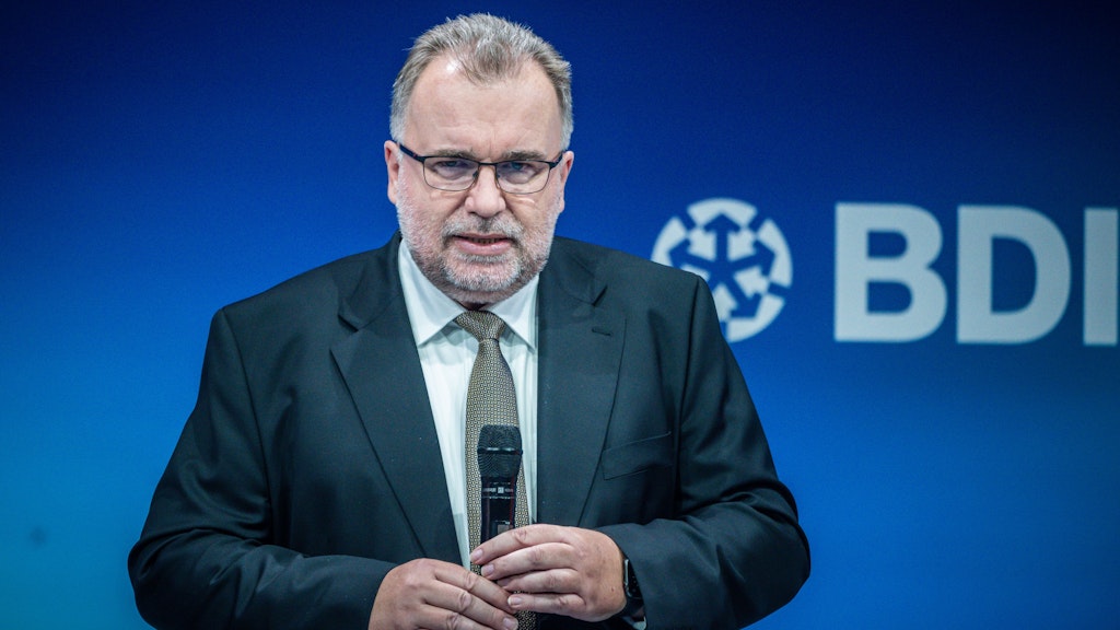 Siegfried Russwurm, Präsident des Bundesverbandes der Deutschen Industrie: „Es brennt lichterloh!“