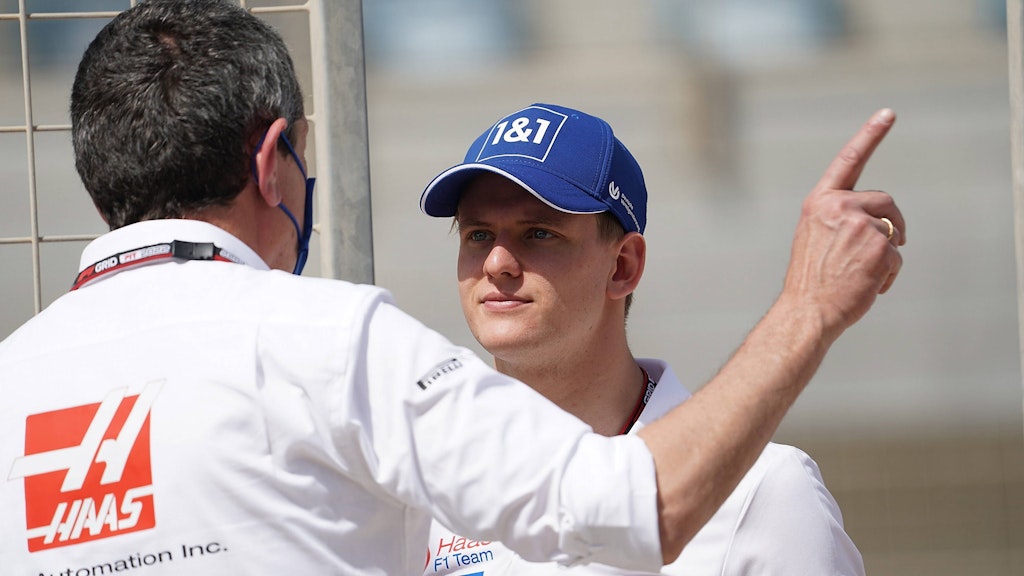 Mick Schumacher wurde in der Vergangenheit von Haas-Teamchef Günther Steiner mehrfach kritisiert. Gerüchte über einen Rauswurf aus der Formel 1 machten die Runde.