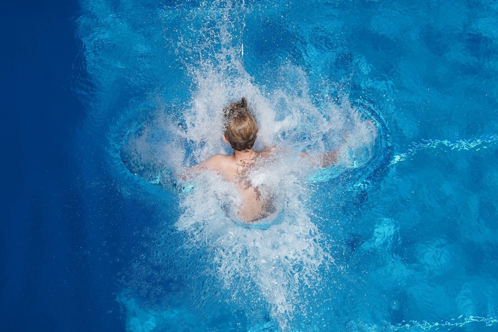 Abkühlung im Schwimmbad: Das tut gut bei Hitze!