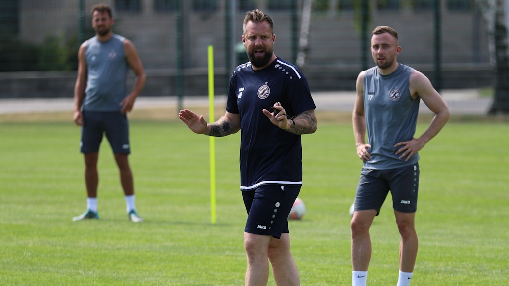 Auf die BFC-Spieler, hier Christian Beck (l.) und Marvin Kleihs, wartet unter Trainer Heiner Backhaus viel Arbeit.