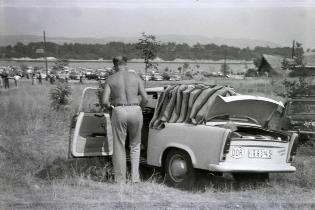 Mit dem Trabi kam der DDR-Bürger fast überall hin: Auch zu den sozialistischen Nachbarn, wo er Urlaub machte.