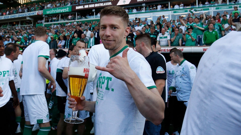 Ex-Hertha-Profi Mich Weiser (28) feierte mit dem SV Werder den Aufstieg, will in Bremen bleiben, aber fordert von seinem Noch-Arbeitgeber Leverkusen eine Abfindung.