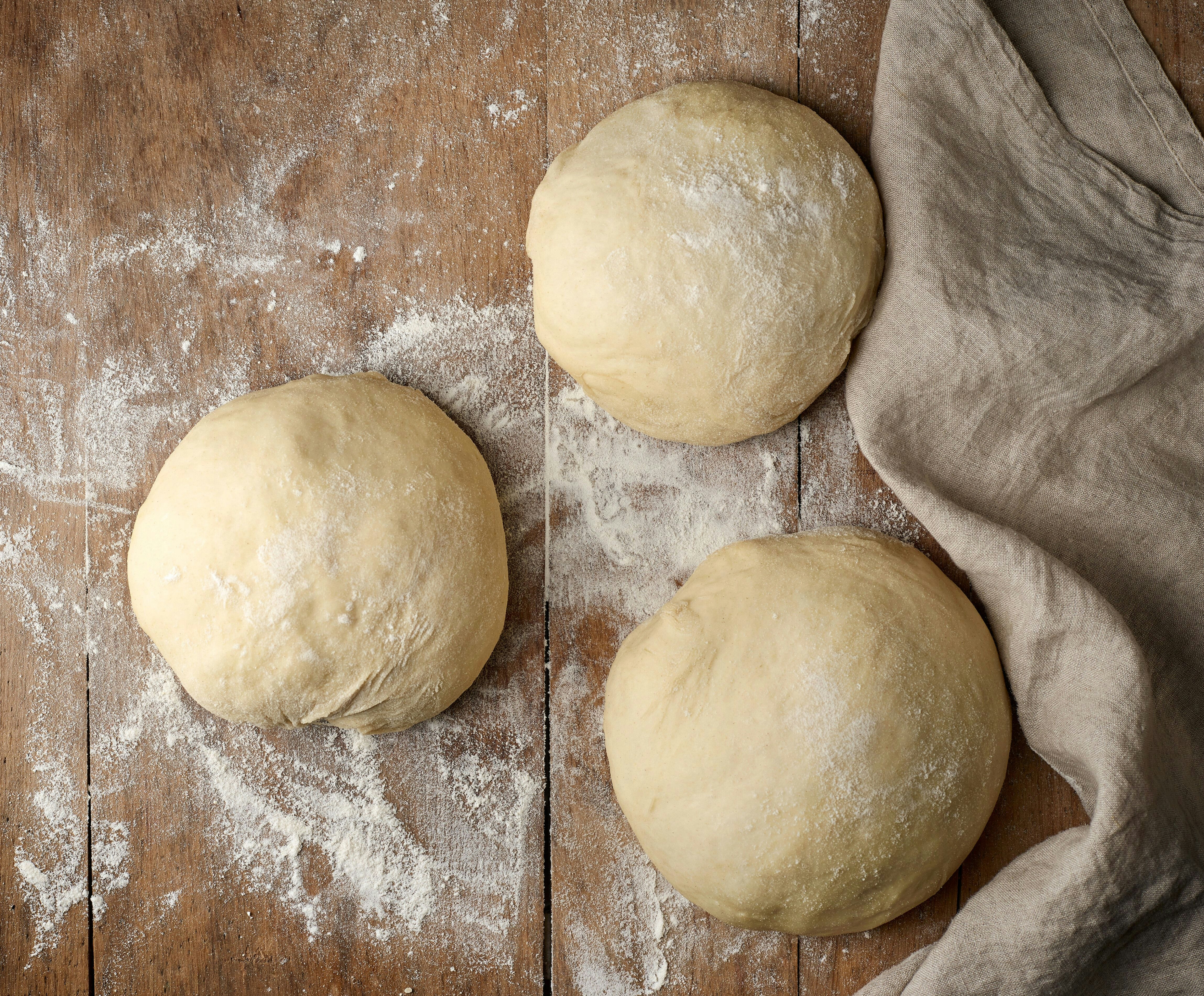 Geniales Rezept für Knoblauch-Mozzarella-Brötchen: Wahnsinnig lecker ...