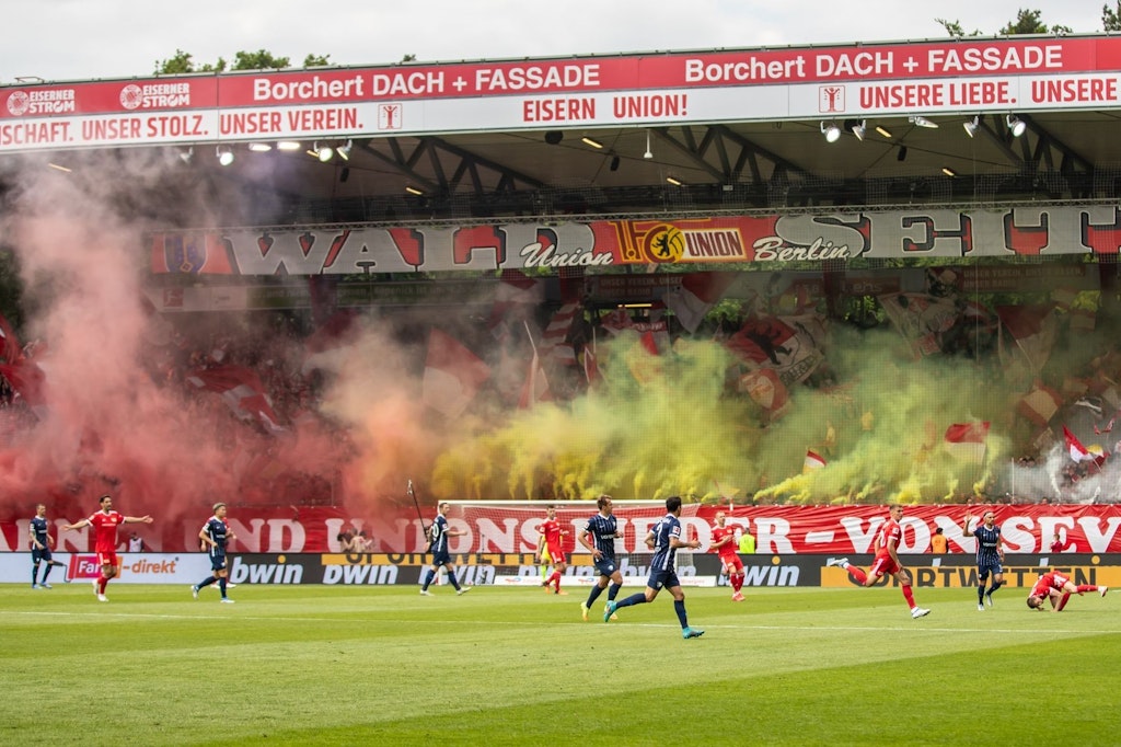 Stimmung an der Alten Försterei! Endlich rollt in Köpenick wieder der Ball.