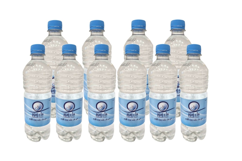 In solchen Flaschen wird das Zamzam-Wasser zum Beispiel verkauft. Für den Laien ist schwer zu erkennen, ob das Produkt echt ist.