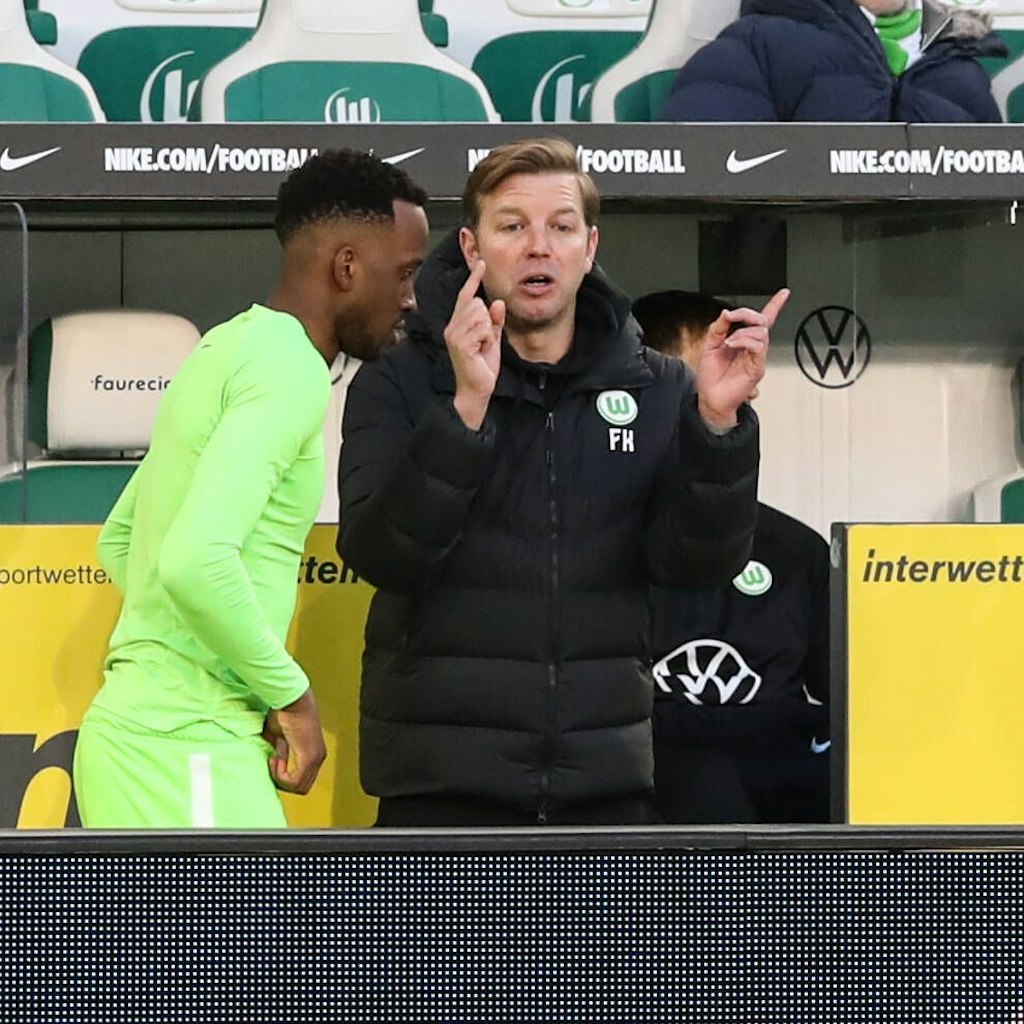 In Wolfsburgs versuchte es zuletzt Coach Florian Kohfeldt, Lukebakio auf Spur zu bringen.