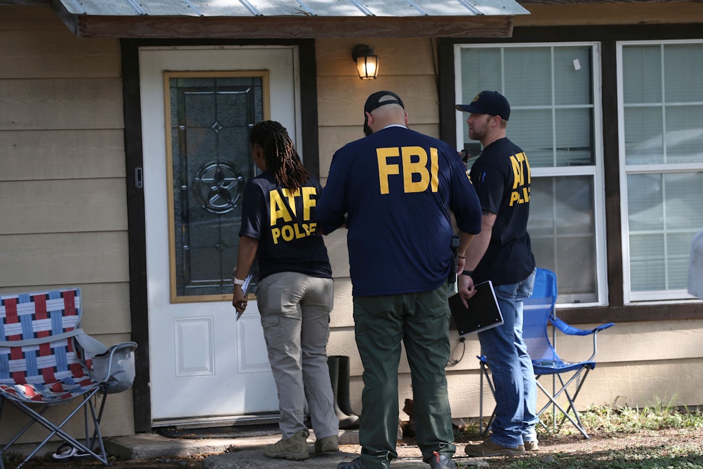 FBI-Agenten sollen in Texas einen Berliner (16) aus dem Unterricht geholt und verhört haben (Symbolfoto).