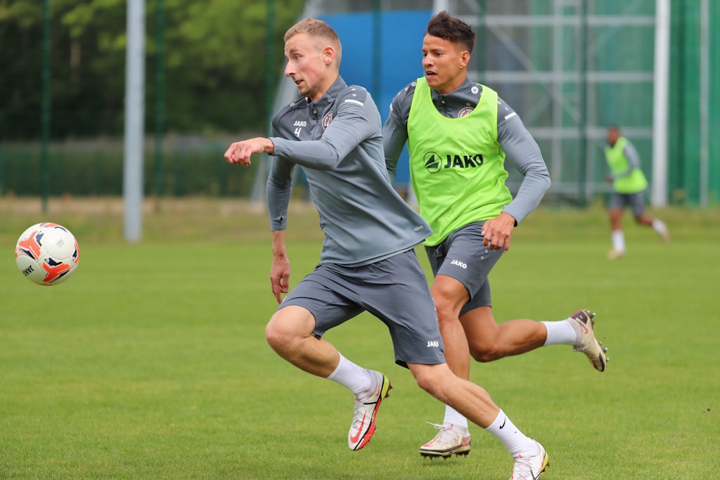 Felix Meyer (l.), Philip Schulz & Co müssen BFC-Trainer Heiner Backhaus jetzt zeigen, dass sie auch ihre Müdigkeit nach einer harten Trainingswoche überwinden können.