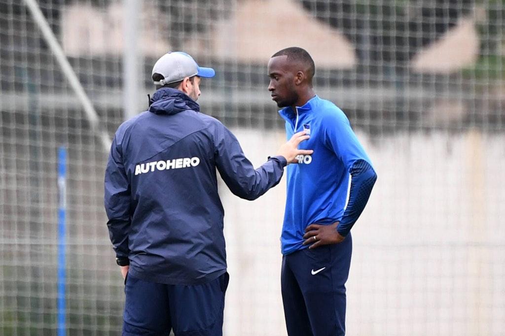 Hertha-Trainer Sandro Schwarz lobte Dodi Lukebakio (24) zuletzt. Dennoch bleibt der Angreifer ein Verkaufskandidat.