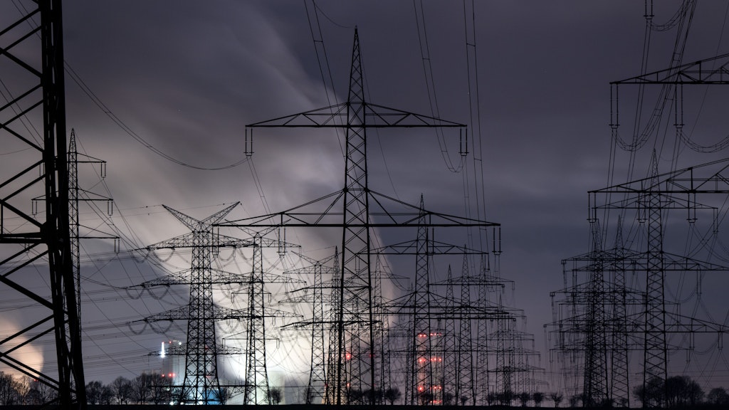 Angesichts der Lieferengpässe beim Gas wird auch der Strom in Deutschland immer teurer.