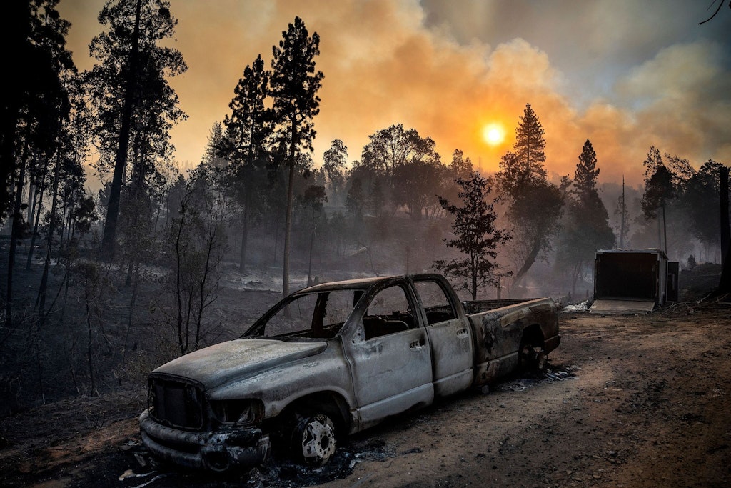 In der Nähe des Yosemite-Nationalparks in Kalifornien wütet das Oak-Fire.