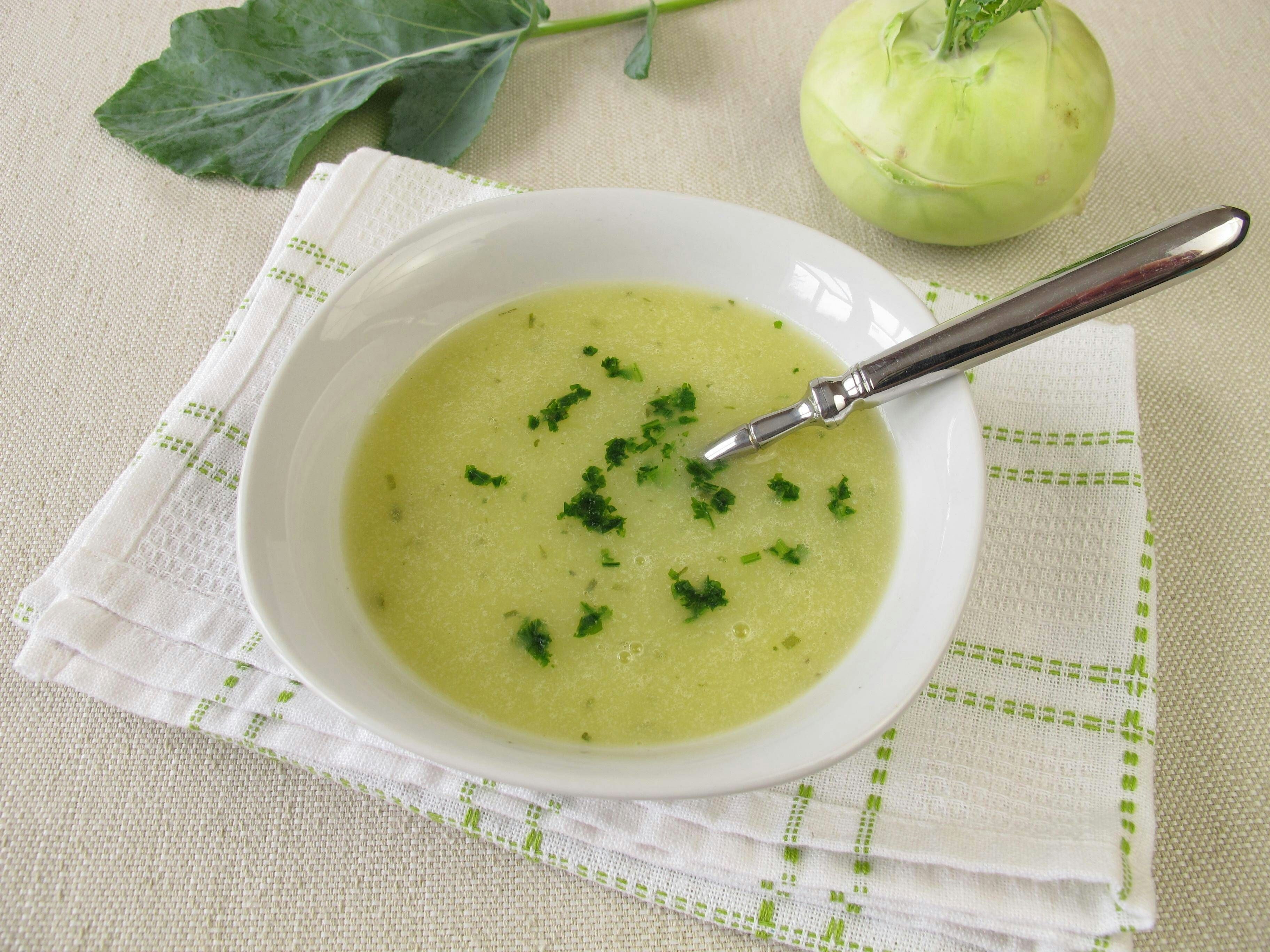 Kohlrabi-Zucchini-Kartoffelsuppe: Dieses leckere Gericht schmeckt auch ...
