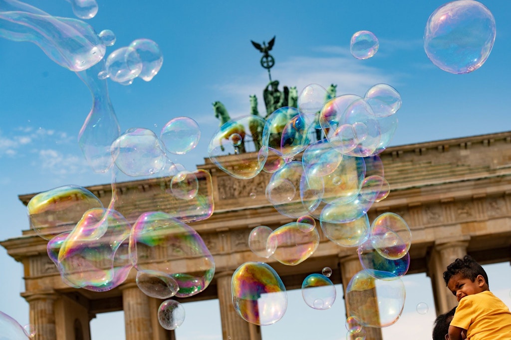 Das Brandenburger Tor ist das Wahrzeichen Berlins - aber nicht jedem Gefällt das steinerne Monument.