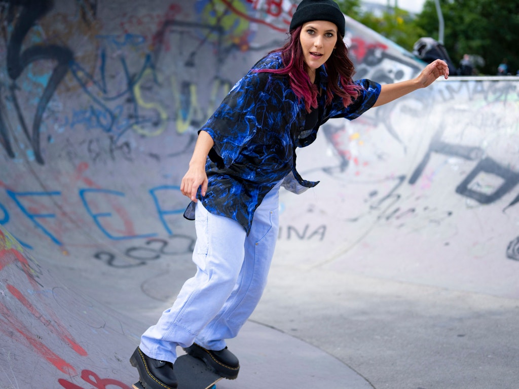 Elisabeth Furtwängler skatet auch selbst – wie hier im Skatepark Gleisdreieck.