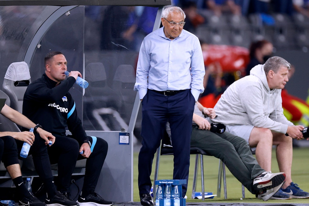 Erst verlor Hertha im Olympiastadion sein erstes Relegationsspiel gegen den HSV, Trainer Felix Magath war bedient. Danach folgte eine echte Katastrophe: Vor dem Stadion wurde ein Hertha-Fan so schrecklich niedergeschlagen, dass er einen Monat später starb.