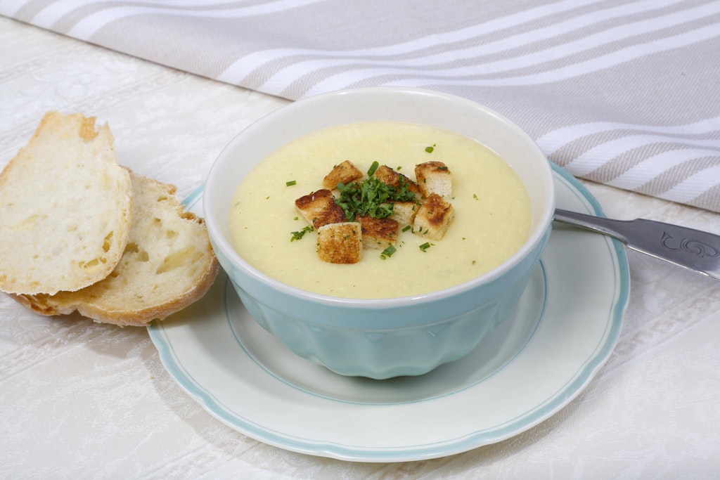 Sie lieben Käse und Sie lieben Suppen? Dann haben wir ein ganz besonders leckeres Rezept für Sie.