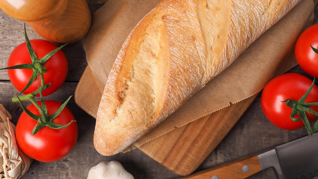 Das köstliche Tomaten-Zwiebel-Brot ist mit unserem Rezept ganz leicht zubereitet.