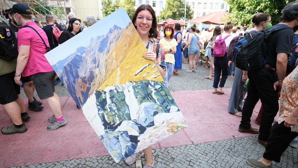 Marie mit Gebirgslandschaft: Das 5-Euro-Werk wird ihr Schlafzimmer zieren.