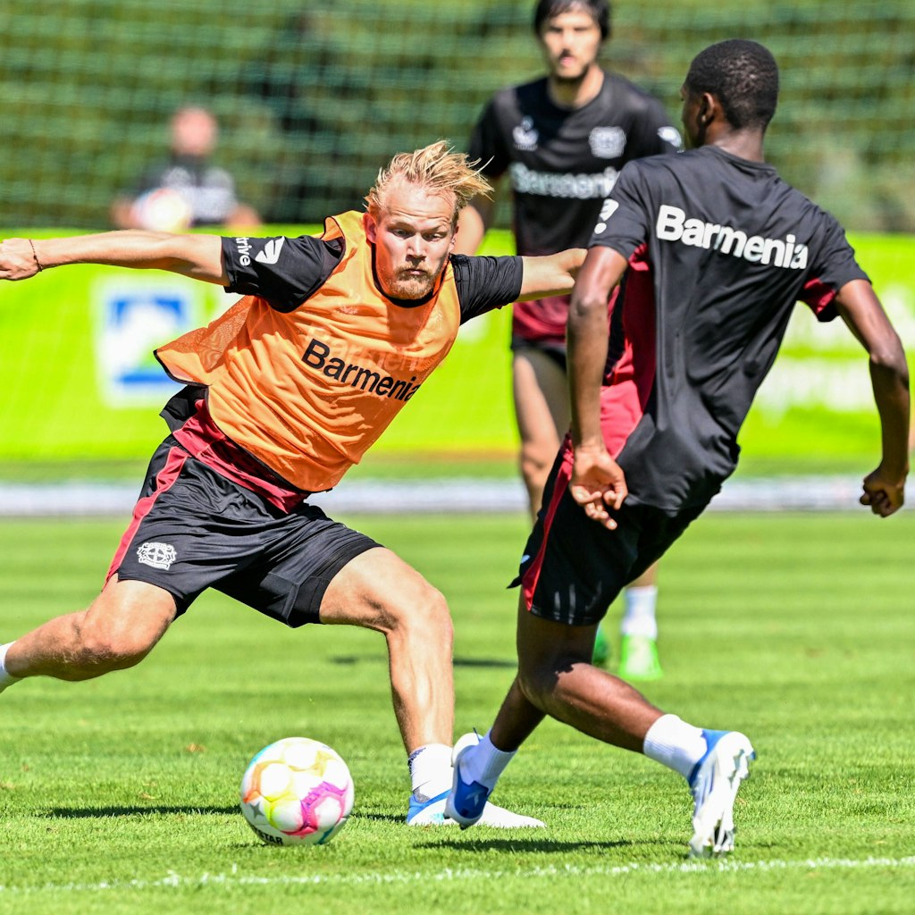 Ist ein Thema beim 1. FC Köln, falls der eiserne Aufstiegsheld Sebastian Andersson doch noch wechselt. Unions einstige Leihgabe Joel Pohjanpalo (l.).