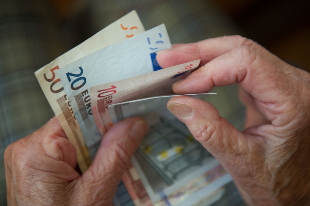 Mehr Geld in der Tasche trotz steigender Kosten? Mit ein paar Spartipps ist das möglich.