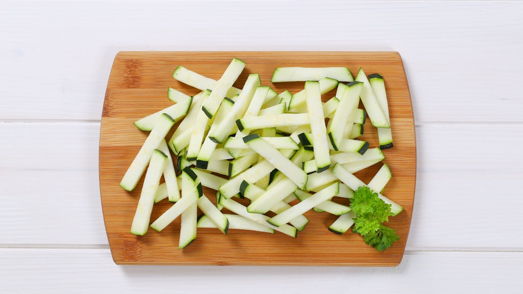 Zucchini-Pommes sind lecker, leicht und im Sommer das perfekte Abendbrot. Das Rezept ist einfach genial.