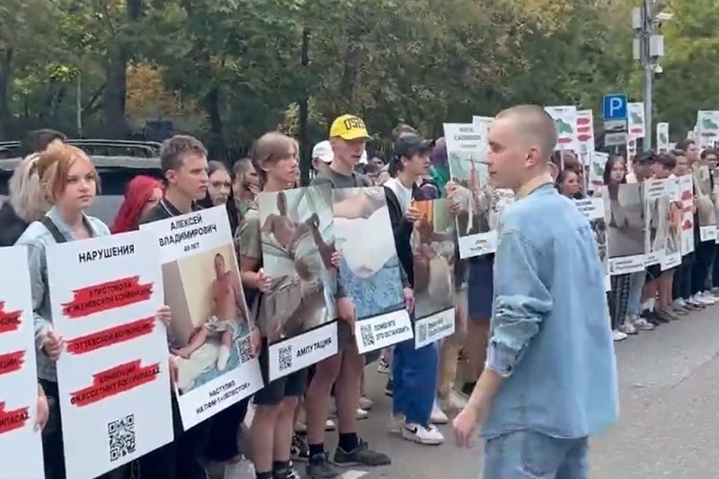 Die Bilder dieser Demonstration in Moskau machen im Netz die Runde.