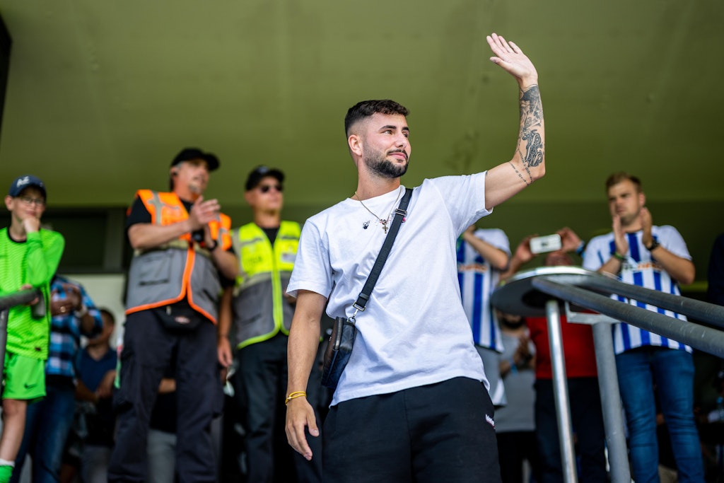 Marco Richter wurde nach seiner Rückkehr aus der Reha von Herthas Fans beim Jubiläusfest gefeiert. Das ist noch nicht mal drei Wochen her.