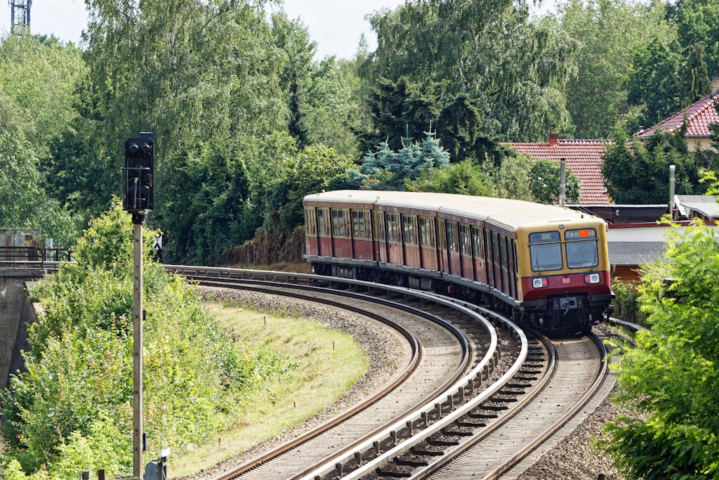 Chaos auf der Linie S8: Diebe haben wichtige Kabel geklaut.
