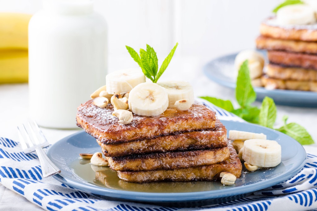 Das Rezept für Armer Ritter mit Nutella kann man mit ein paar Scheiben Bananen noch verfeinern.