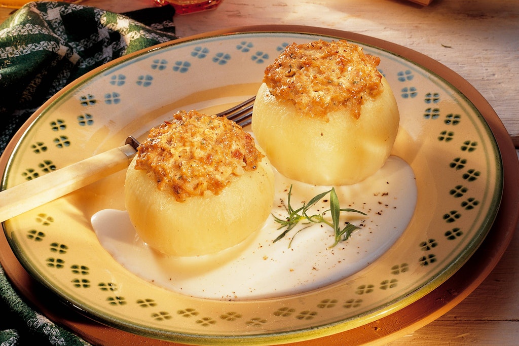 Das Rezept für gefüllten Kohlrabi ist mal etwas anderes, aber total lecker und gesund.